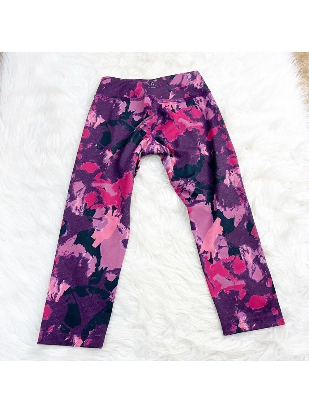 Beyond Yoga Dazed Luxe Floral Cropped Leggings